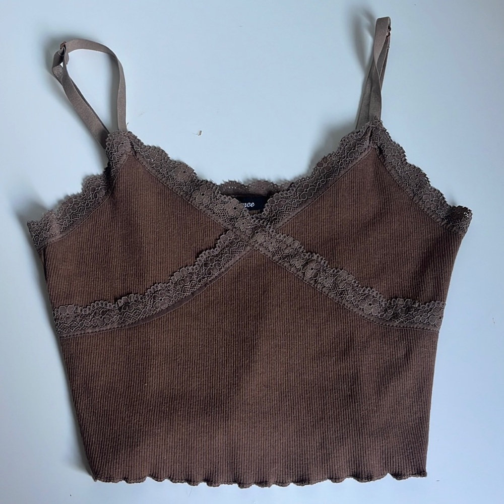 Large lace crop tanktop